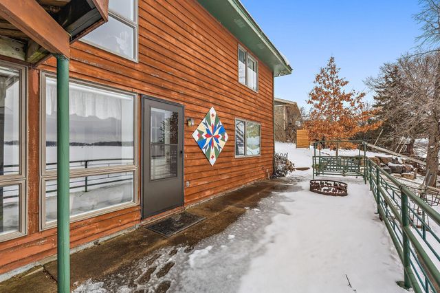 24301 W Cedar Lake Drive, New Prague, MN 56071