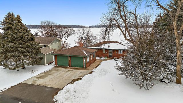 24301 W Cedar Lake Drive, New Prague, MN 56071