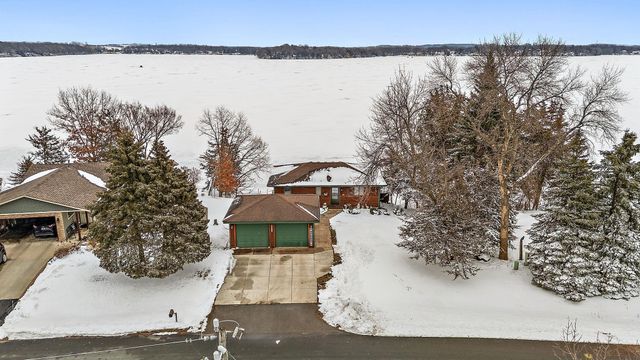 24301 W Cedar Lake Drive, New Prague, MN 56071