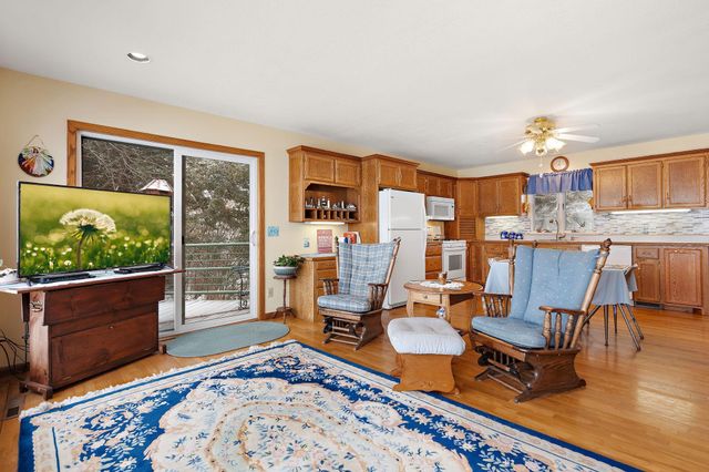 24301 W Cedar Lake Drive, New Prague, MN 56071