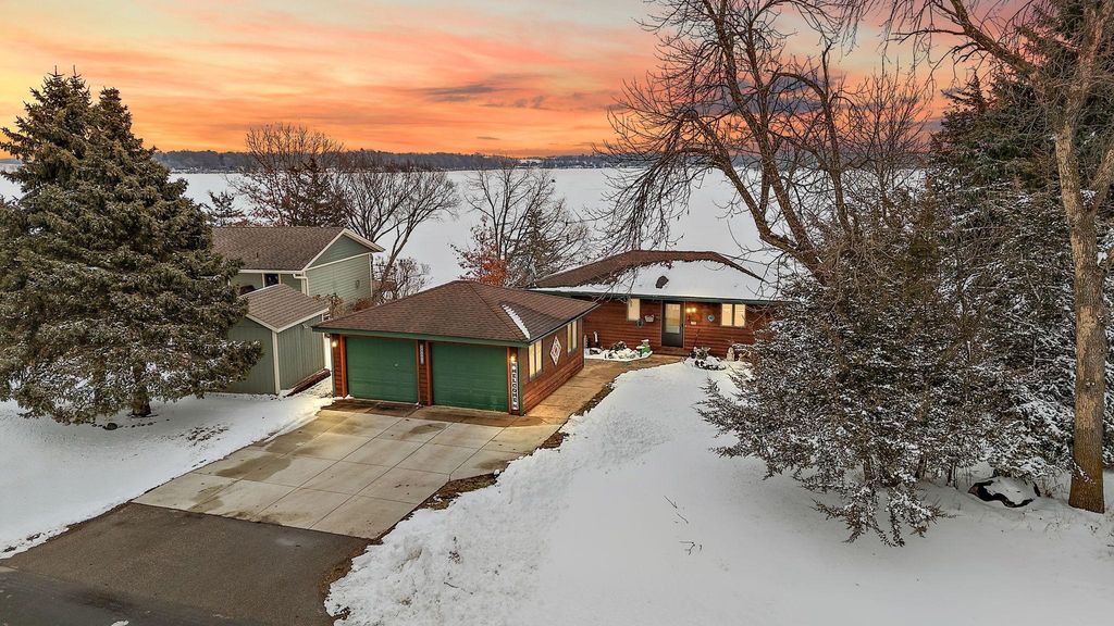 24301 W Cedar Lake Drive, New Prague, MN 56071