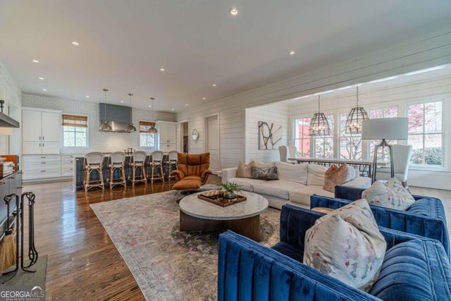 220 Audreys Way, Suwanee, GA 30024