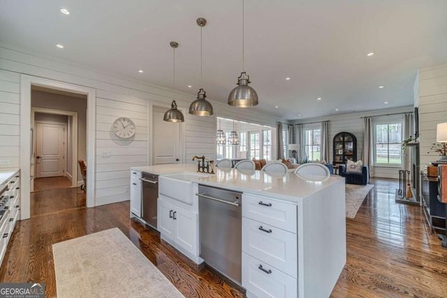 220 Audreys Way, Suwanee, GA 30024