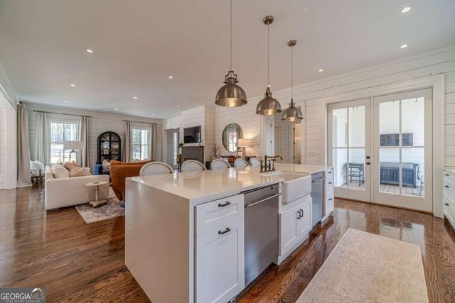 220 Audreys Way, Suwanee, GA 30024