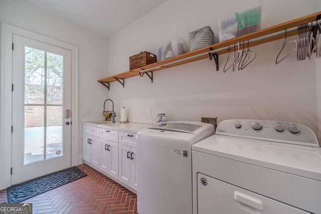 220 Audreys Way, Suwanee, GA 30024