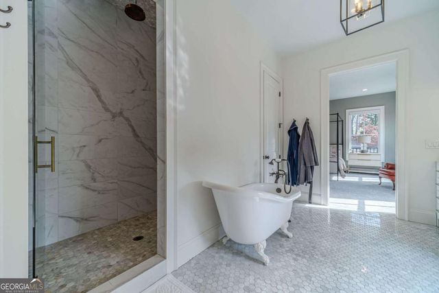 220 Audreys Way, Suwanee, GA 30024