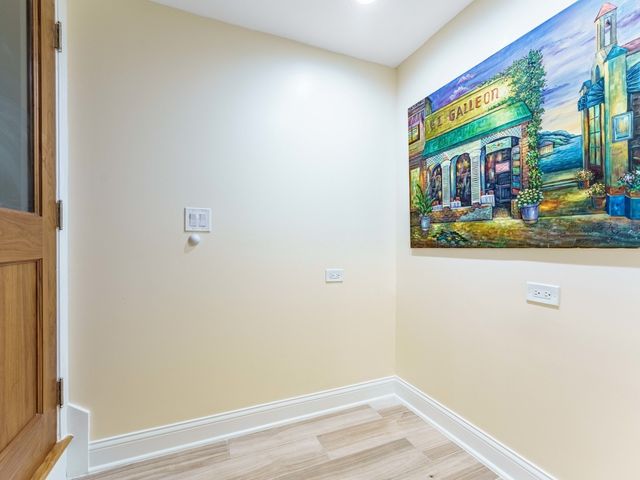 3517 W Diversey Avenue, Chicago, IL 60647