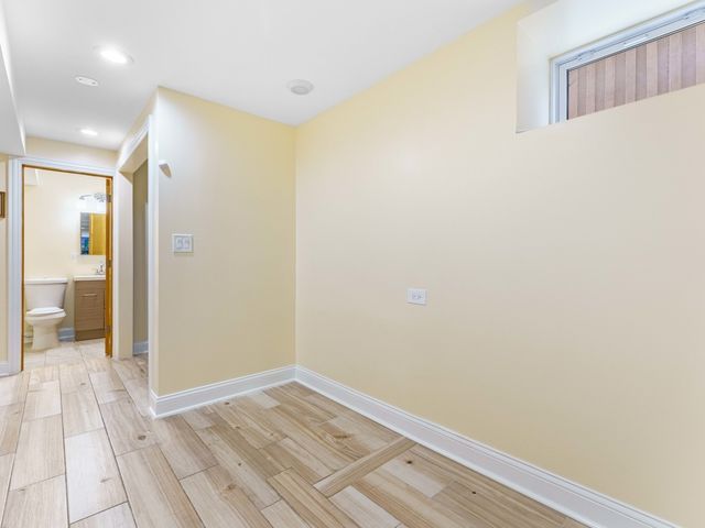 3517 W Diversey Avenue, Chicago, IL 60647