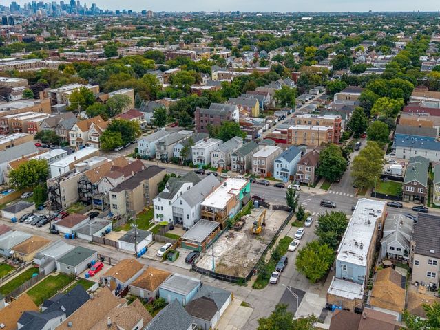 3517 W Diversey Avenue, Chicago, IL 60647