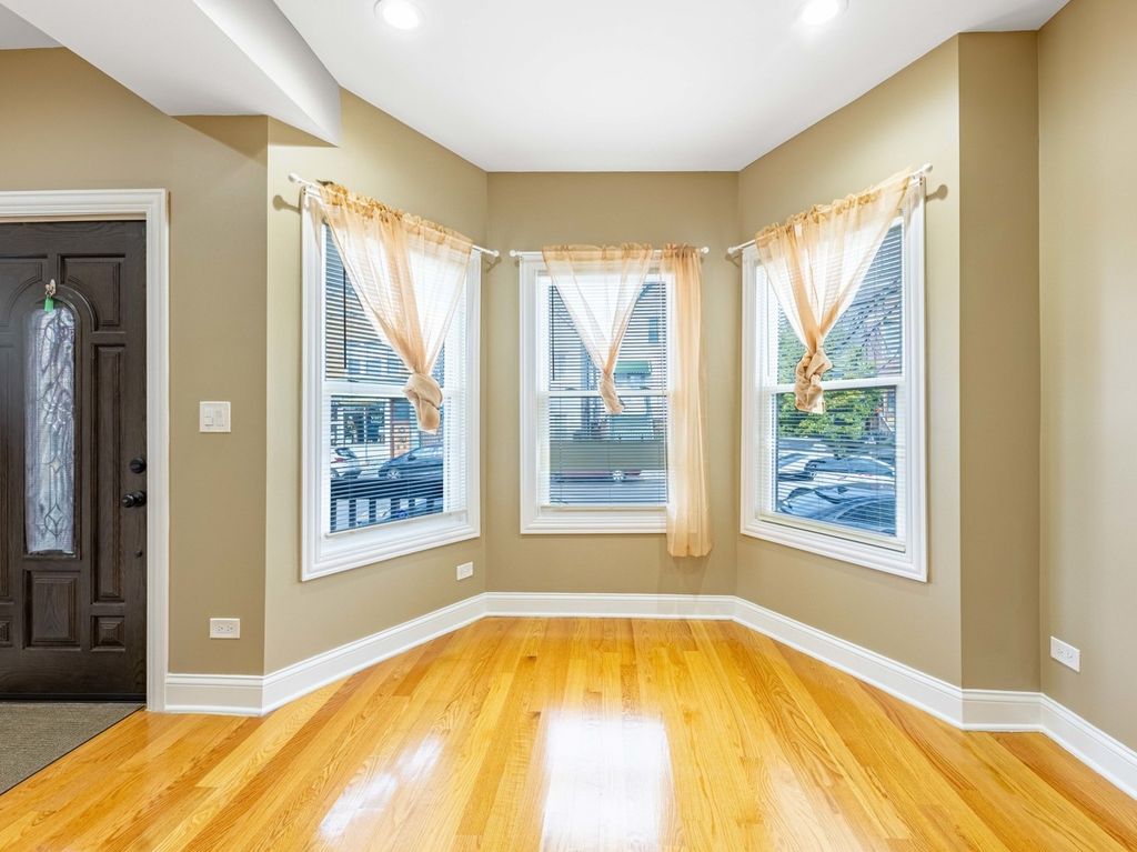 3517 W Diversey Avenue, Chicago, IL 60647 — photo 4