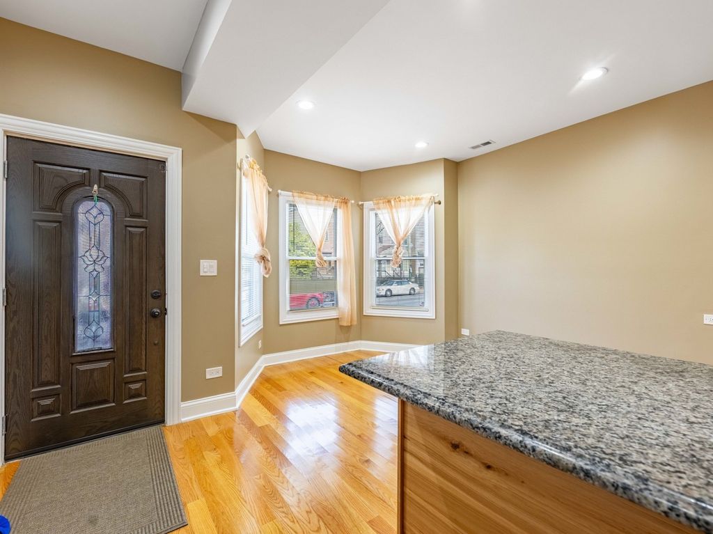 3517 W Diversey Avenue, Chicago, IL 60647 — photo 5