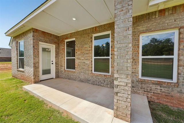 1312 Lighthorsemen Way, Choctaw, OK 73020