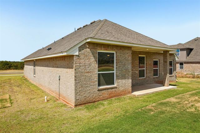 1312 Lighthorsemen Way, Choctaw, OK 73020