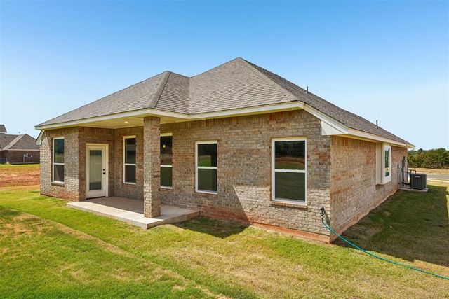 1312 Lighthorsemen Way, Choctaw, OK 73020