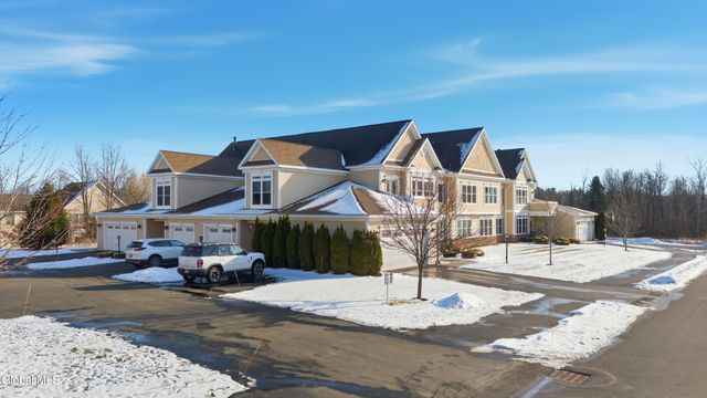 707 Lois Lane, Niskayuna, NY 12304