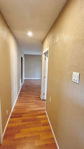 912 3rd Street, Monett, MO 65708