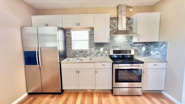 912 3rd Street, Monett, MO 65708