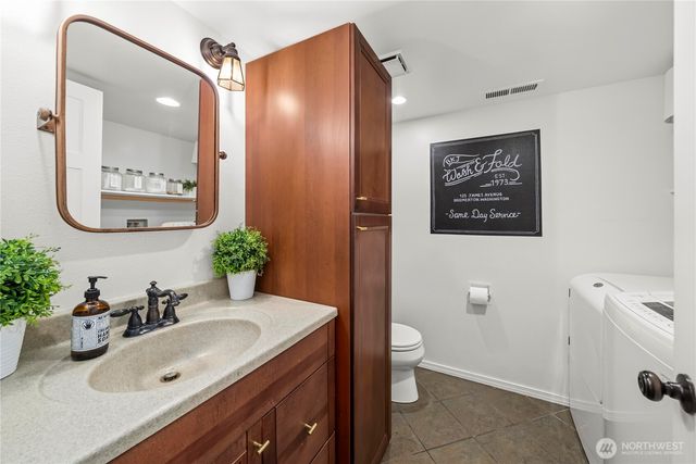 2101 NE William E Sutton Road, Bremerton, WA 98311