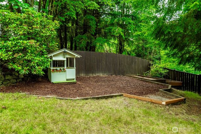 2101 NE William E Sutton Road, Bremerton, WA 98311