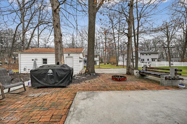 1635 S Clinton Street, Defiance, OH 43512