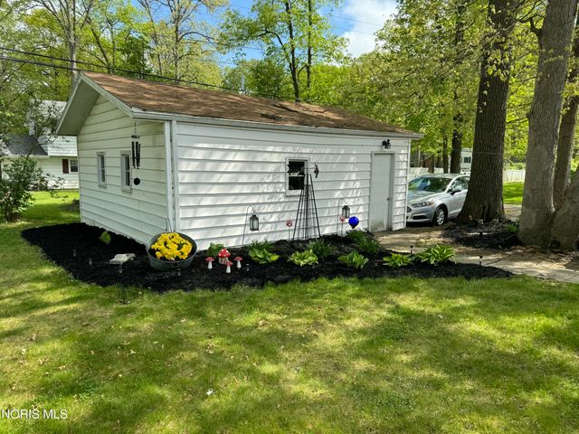 1635 S Clinton Street, Defiance, OH 43512