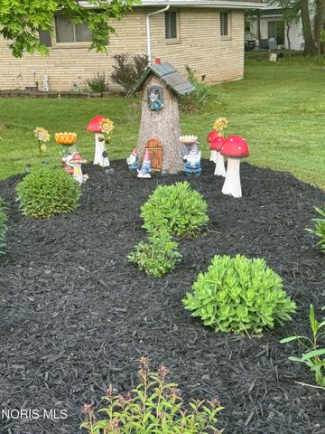 1635 S Clinton Street, Defiance, OH 43512