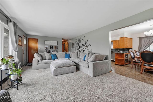 1635 S Clinton Street, Defiance, OH 43512