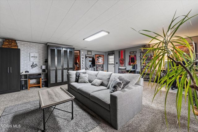 1635 S Clinton Street, Defiance, OH 43512