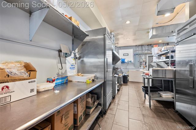 27751 Harper Avenue, St. Clair Shores, MI 48081