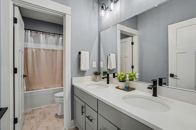 14526 Georgian Bay Drive, Holland, MI 49424