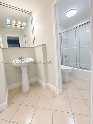 100 Lincoln Rd 1537, Miami Beach, FL 33139