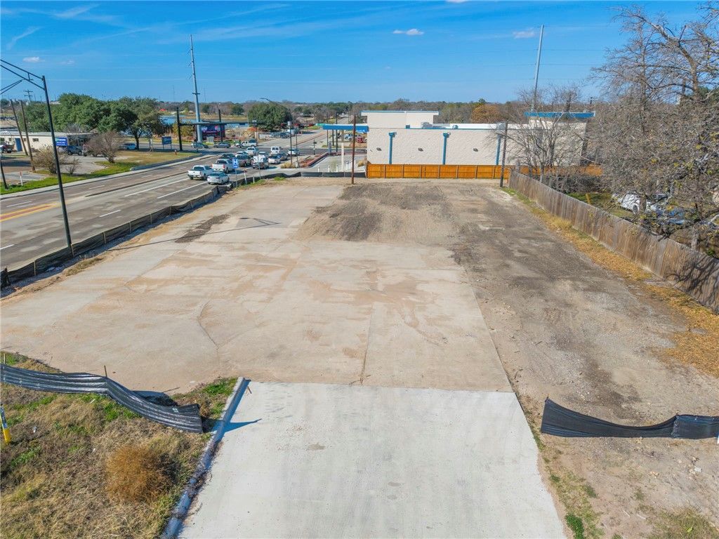 3213/3209 South College Avenue, Bryan, TX 77801 — exterior