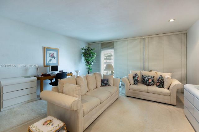 1408 Brickell Bay Dr 414, Miami, FL 33131