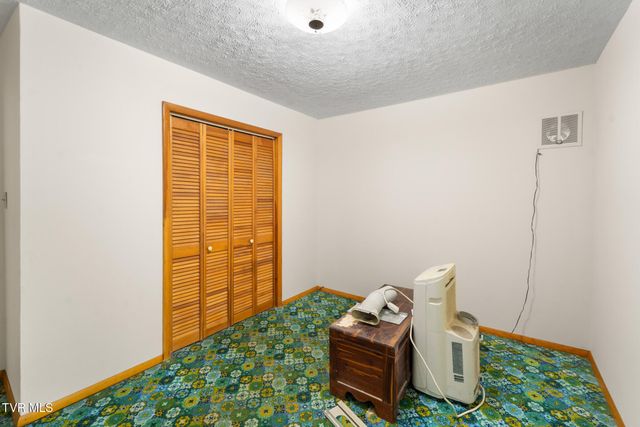 9494 Porterfield Highway, Abingdon, VA 24210