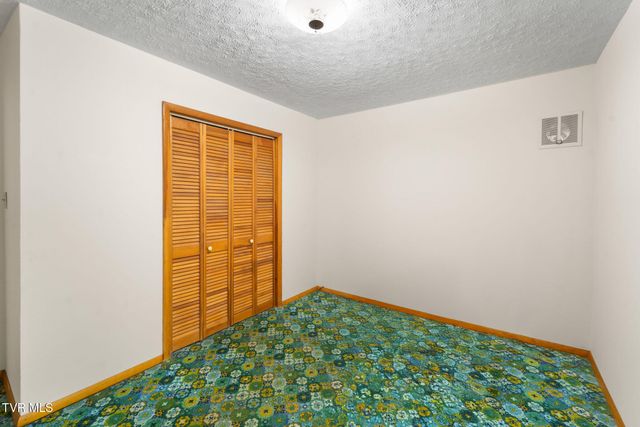 9494 Porterfield Highway, Abingdon, VA 24210