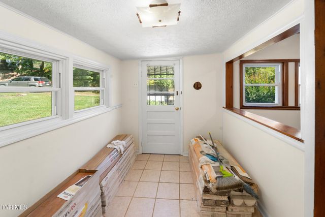 9494 Porterfield Highway, Abingdon, VA 24210