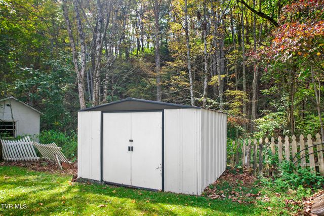 9494 Porterfield Highway, Abingdon, VA 24210