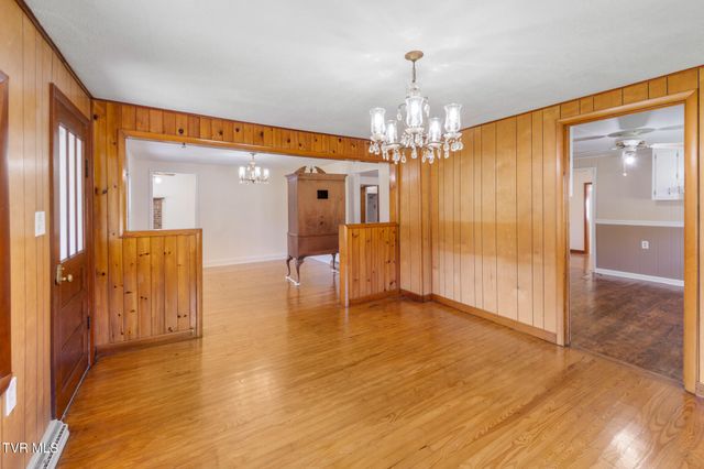 9494 Porterfield Highway, Abingdon, VA 24210