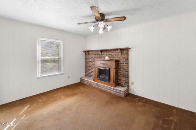 9494 Porterfield Highway, Abingdon, VA 24210