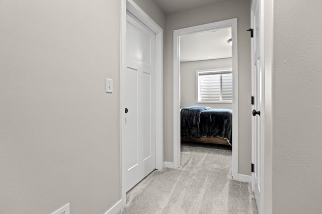 1306 22nd Avenue W, West Fargo, ND 58078