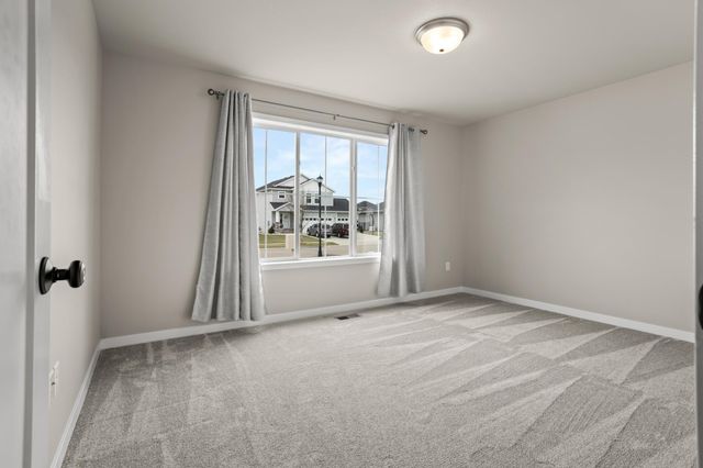 1306 22nd Avenue W, West Fargo, ND 58078