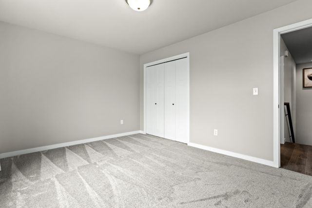 1306 22nd Avenue W, West Fargo, ND 58078