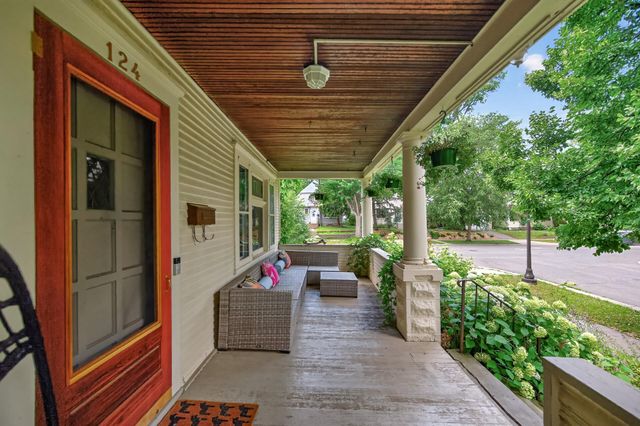 124 Baker Street W, Saint Paul, MN 55107