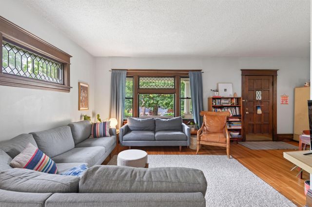 124 Baker Street W, Saint Paul, MN 55107