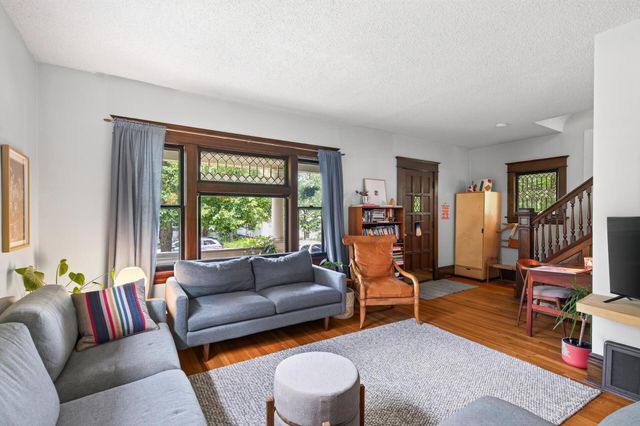124 Baker Street W, Saint Paul, MN 55107