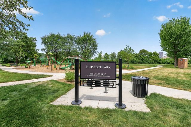 124 Baker Street W, Saint Paul, MN 55107