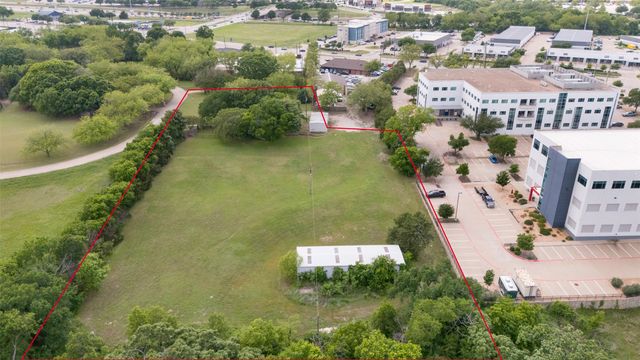 2121 E E Pecan Lane, Plano, TX 75074