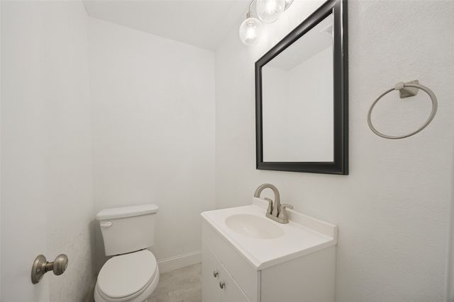 2121 E E Pecan Lane, Plano, TX 75074