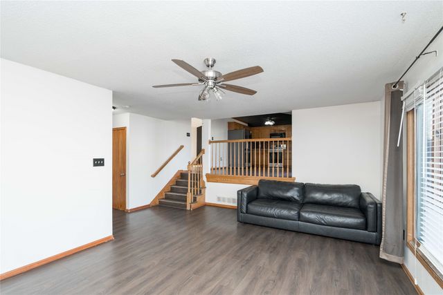 3017 E 43rd Street, Des Moines, IA 50317