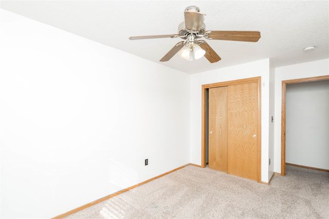 3017 E 43rd Street, Des Moines, IA 50317